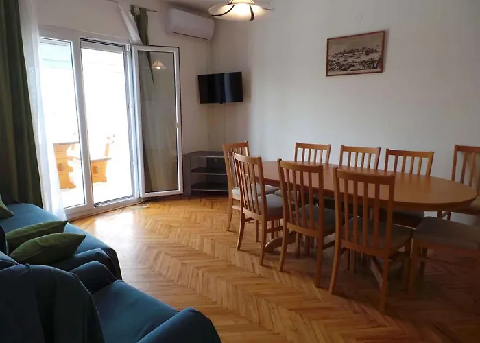 Апартаменты In With Sea View, Balcony, Air Conditioning, Wifi 809-2