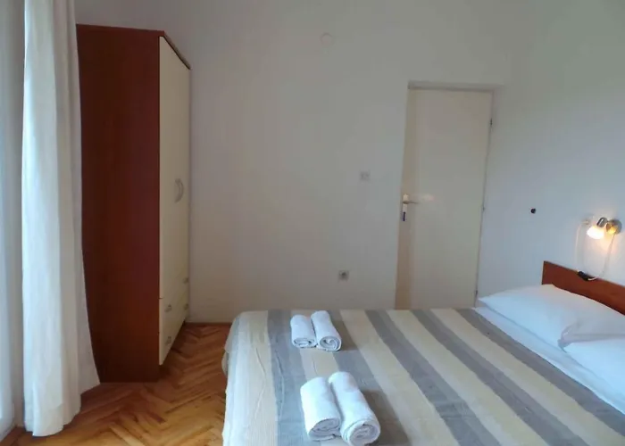 In With Sea View, Balcony, Air Conditioning, Wifi 809-2